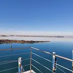 بيت للعطل Floating غرادو