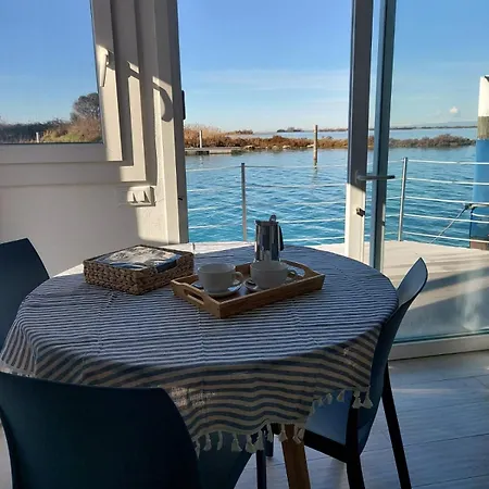 Hébergement de vacances Floating *